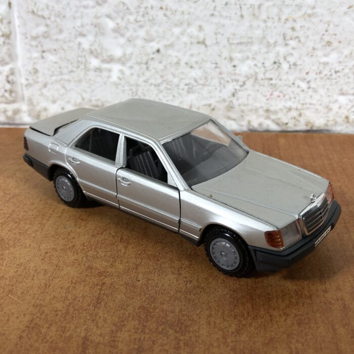 Mercedes-Benz 200-300 E Cursor Modell 1084 (Made in Germany) - Image 2