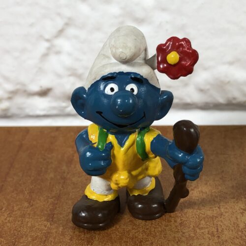 1978 Peyo Hiking Smurf Figurine (Made in Hong Kong)
