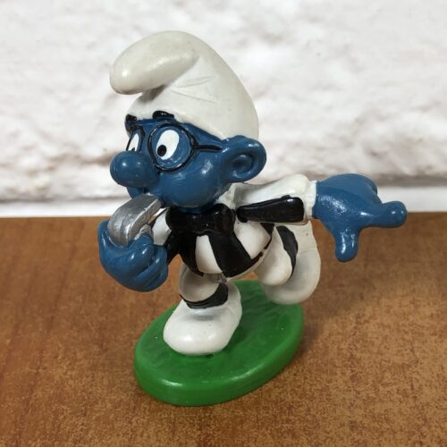 1984 Peyo Referee Smurf Figurine (Made in Hong Kong)