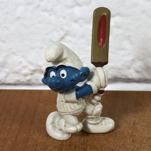 1980 Peyo Cricket Smurf Figurine (Made in Hong Kong)