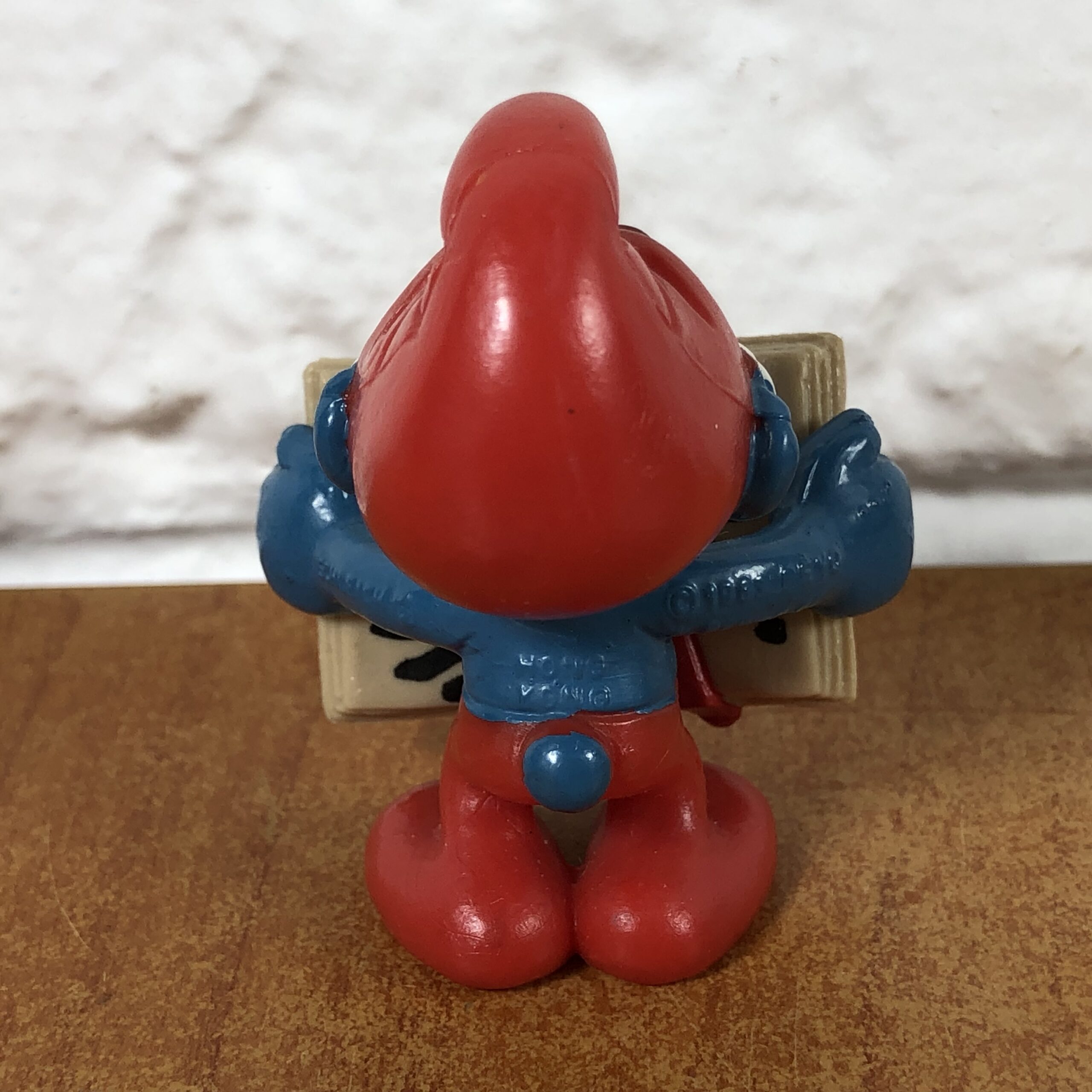 1983 Peyo Papa Smurf with Magic Book Figurine (Made in Hong Kong) - Image 5