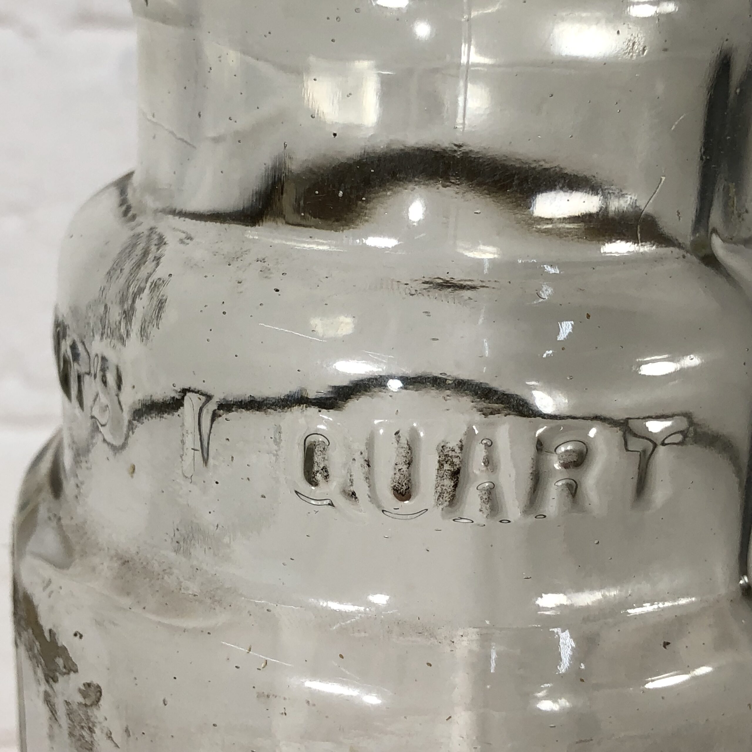 Vintage 1960s Essolube Glass Bottle (1 Quart) ~ Property of Anglo American Oil - Image 5