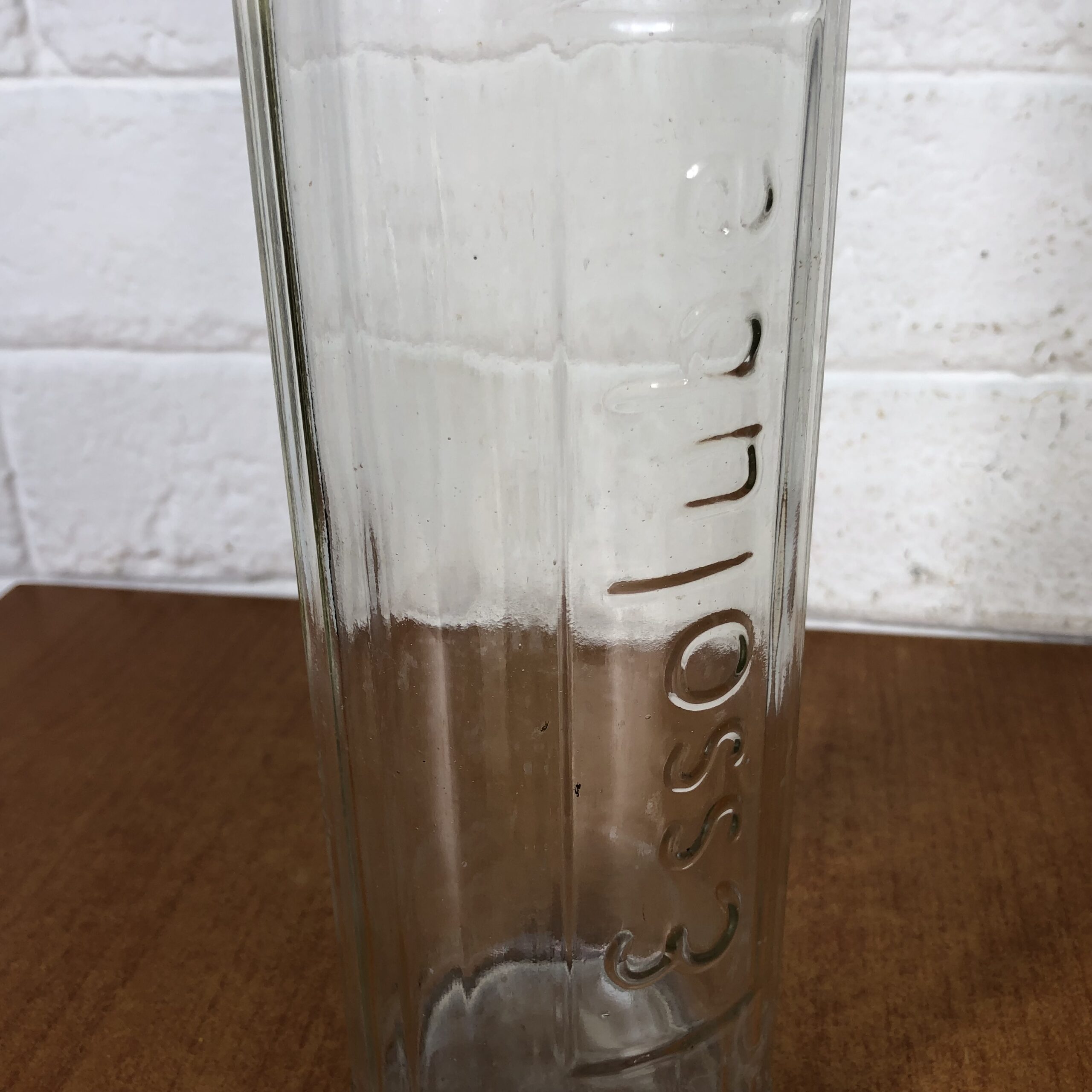 Vintage 1960s Essolube Glass Bottle (1 Quart) ~ Property of Anglo American Oil - Image 6