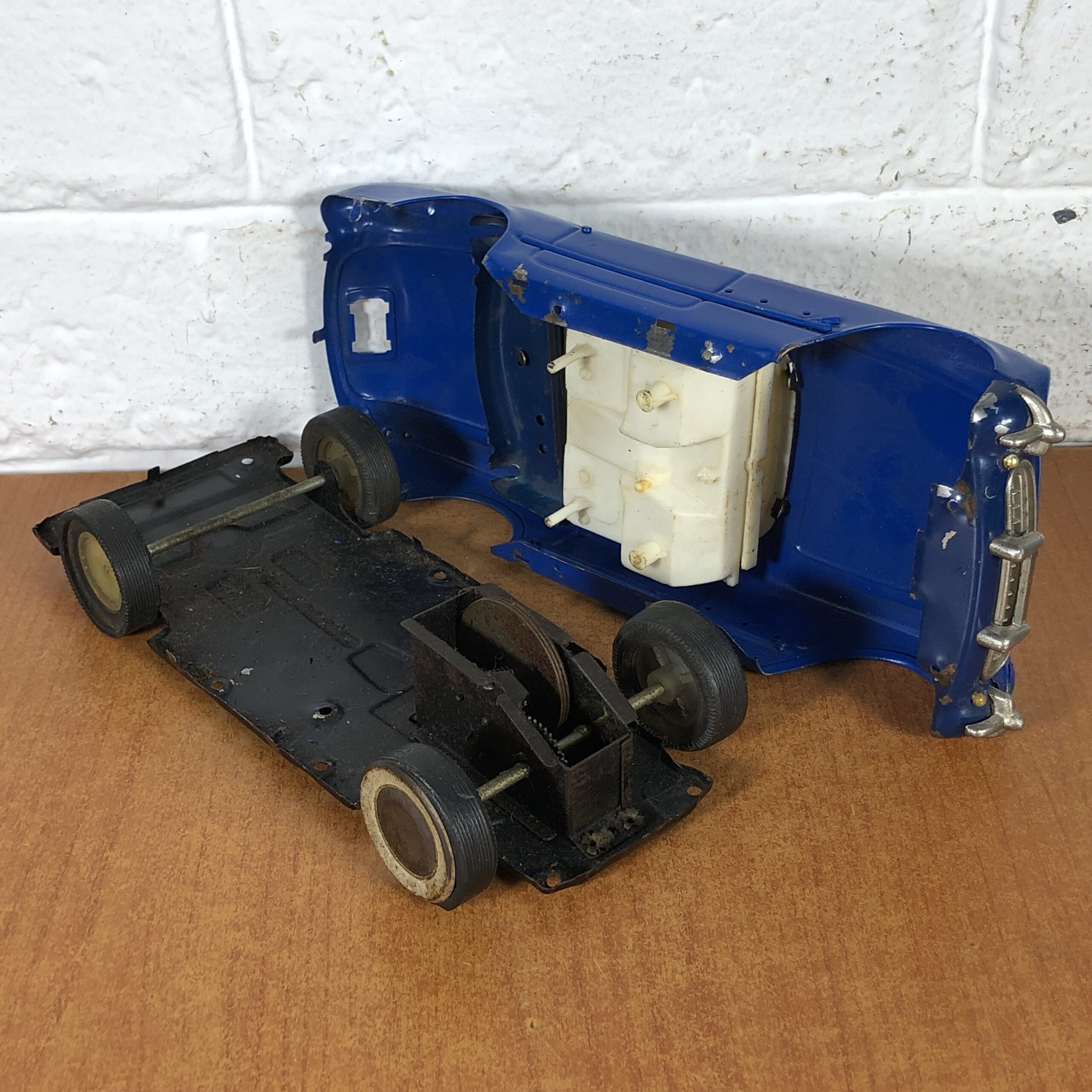 Vintage Chevrolet Corvette Tin Toy - Image 10