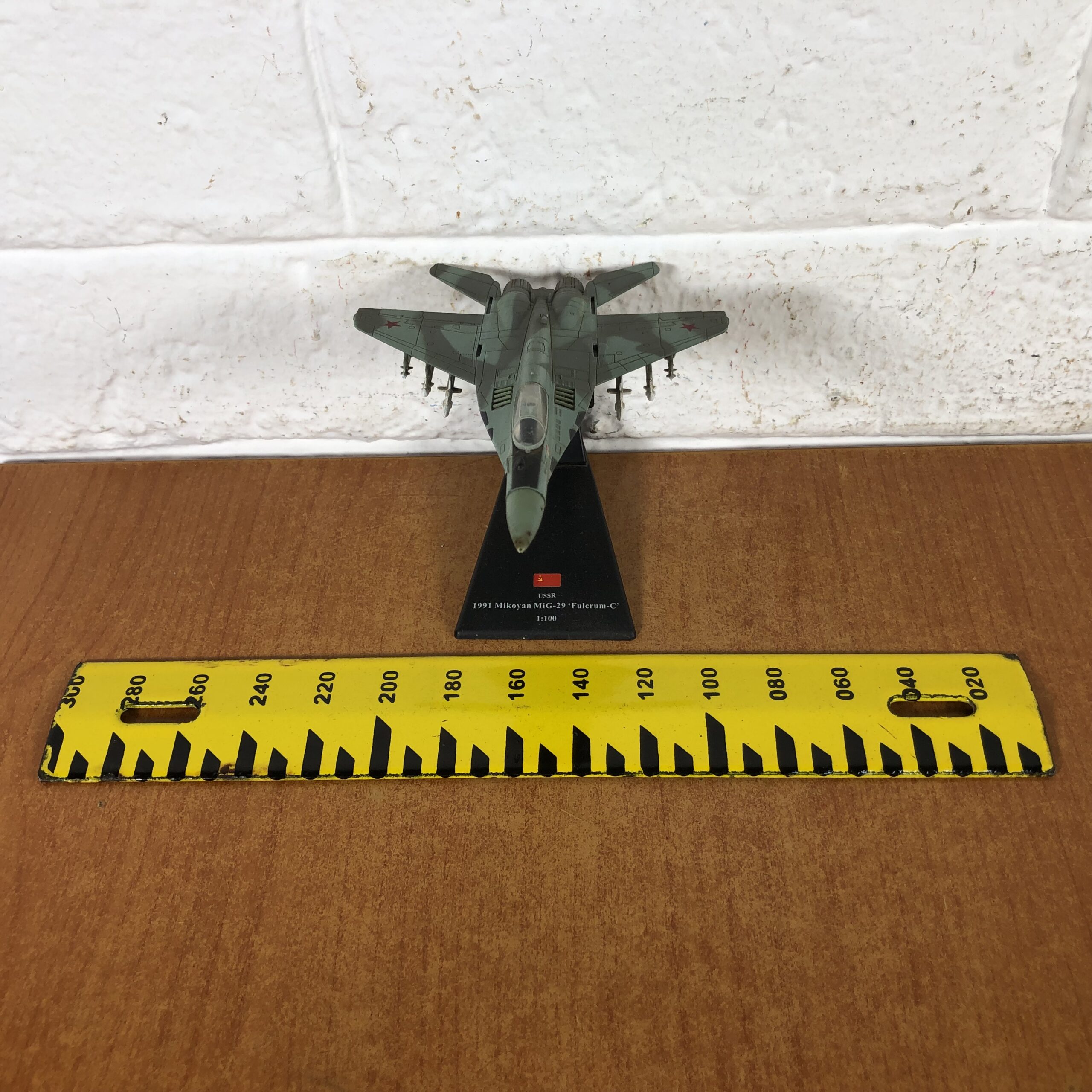 USSR 1991 Mikoyan MiG-29 'Fulcrum-C' Aircraft Model (1:100) - Image 8