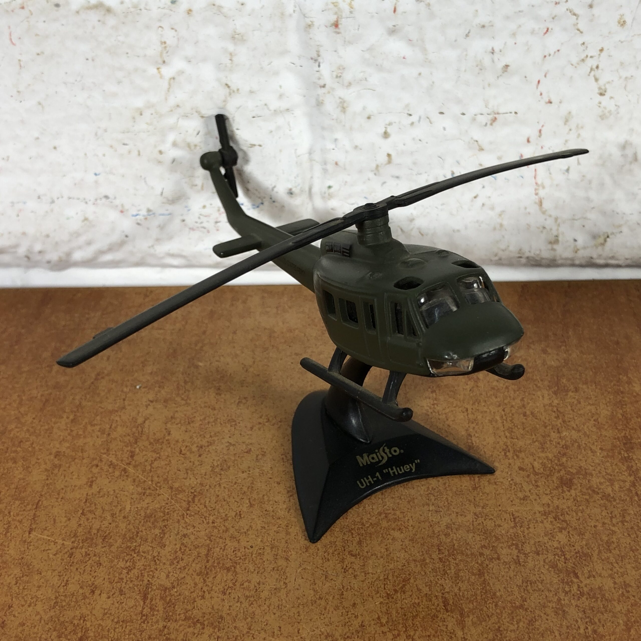 Bell UH-1 Iroquois "Huey" Helicopter Model