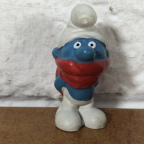 Peyo Shiver Smurf Figurine (Made in Hong Kong)