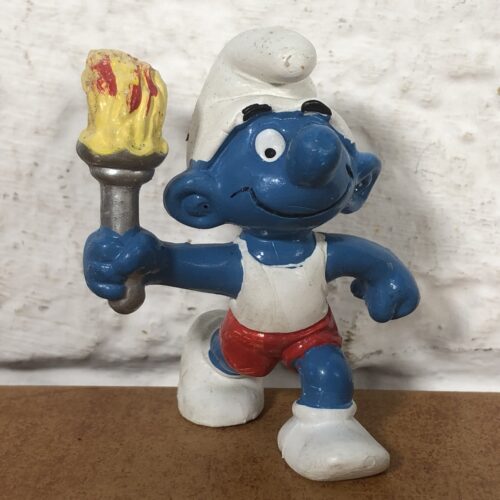 1978 Peyo Torch Bearer Smurf Figurine (Made in West Germany)