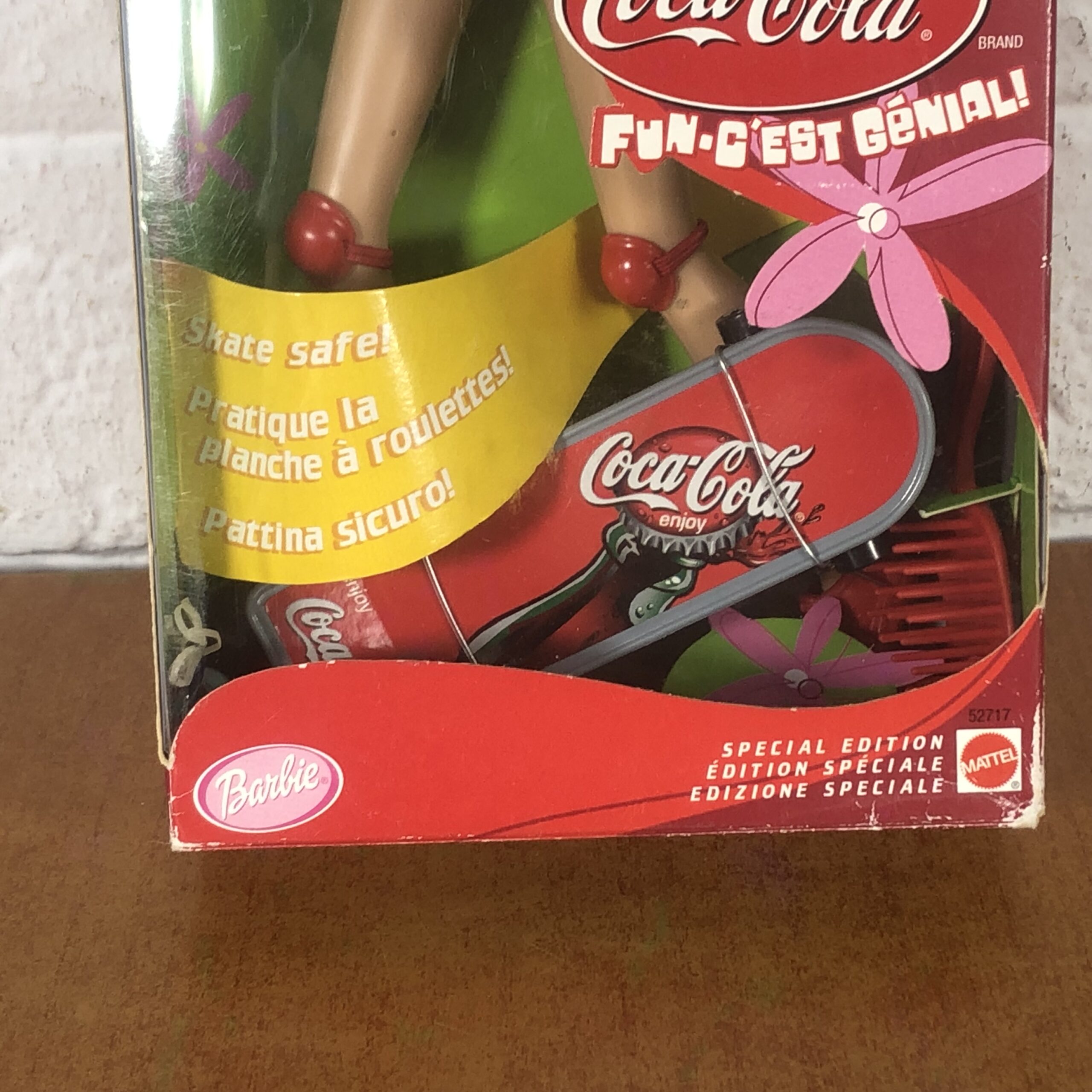 2001 Coca Cola Special Edition Skateboard Barbie Doll in Original Packaging (Made in Indonesia) - Image 6