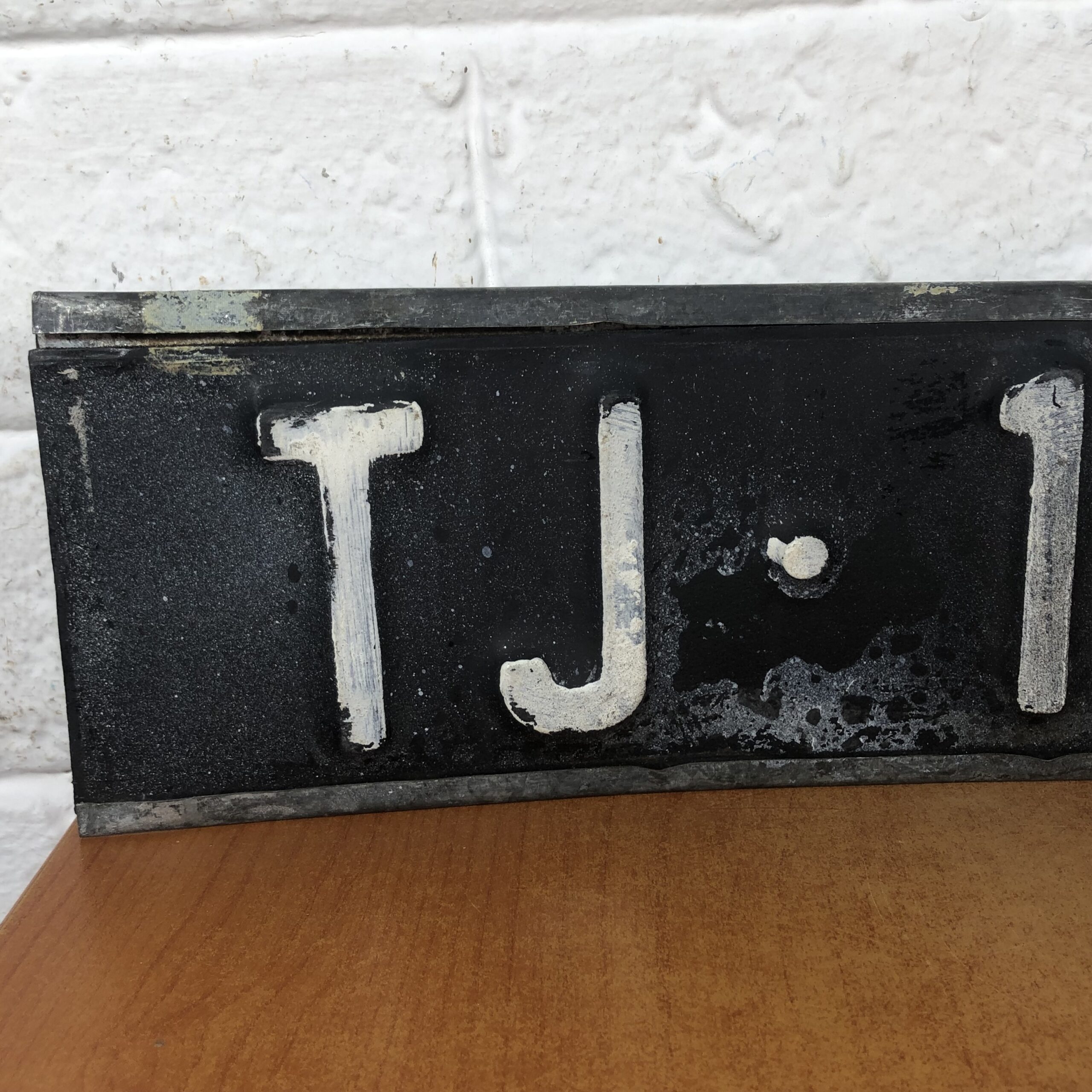 Pair of Vintage Number Plates - Image 5