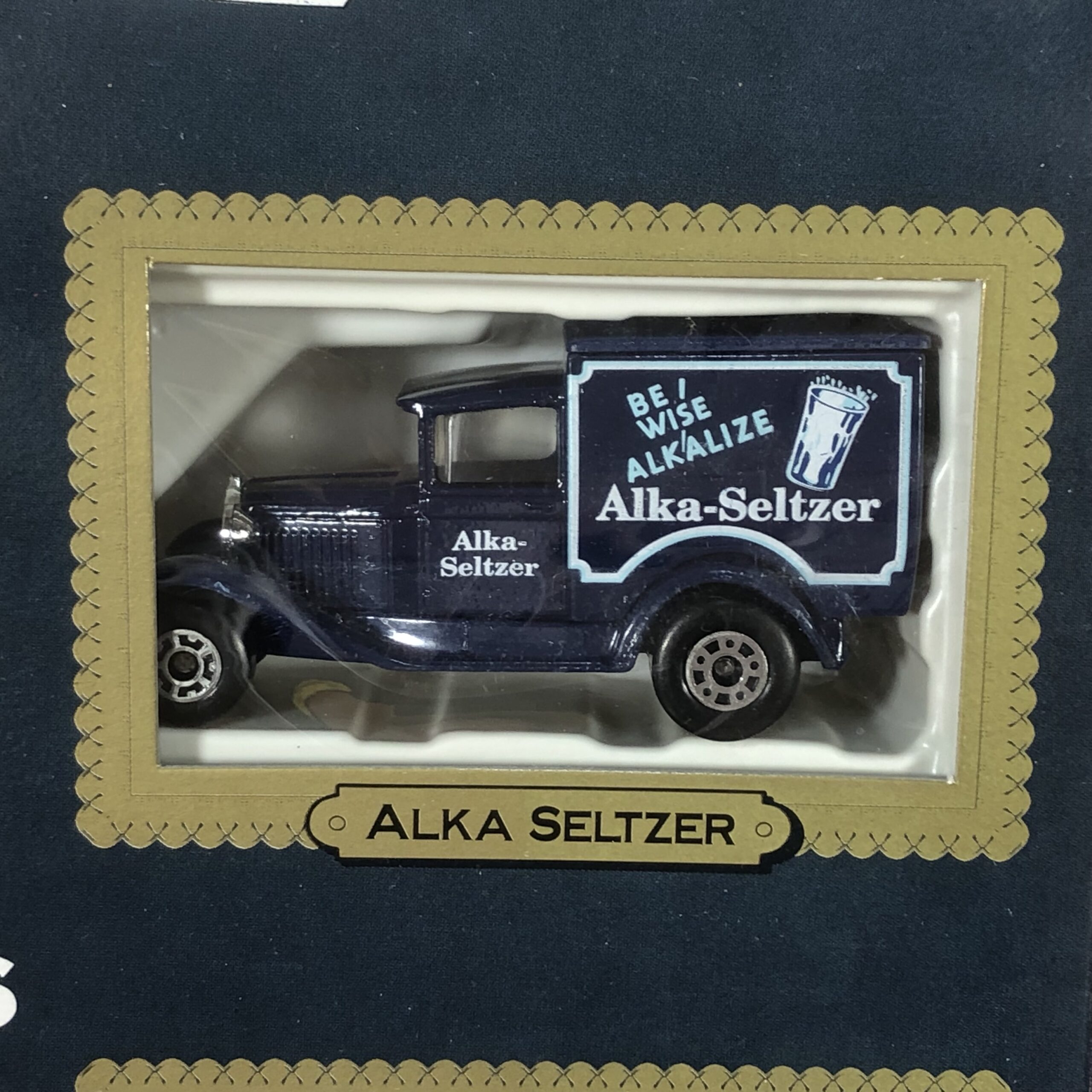 Matchbox Pills, Potions & Powders Gift Set (6 Classic Vehicle Models) - Image 6