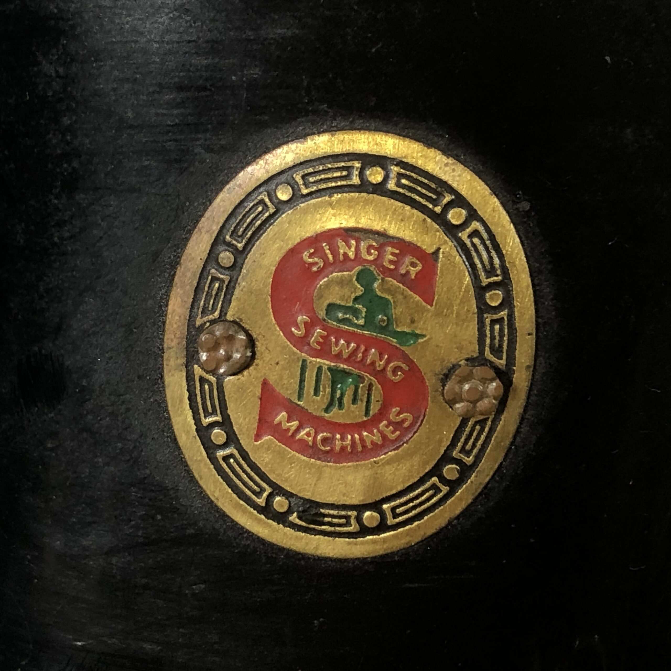 Vintage Singer Sewing Machine - Image 10