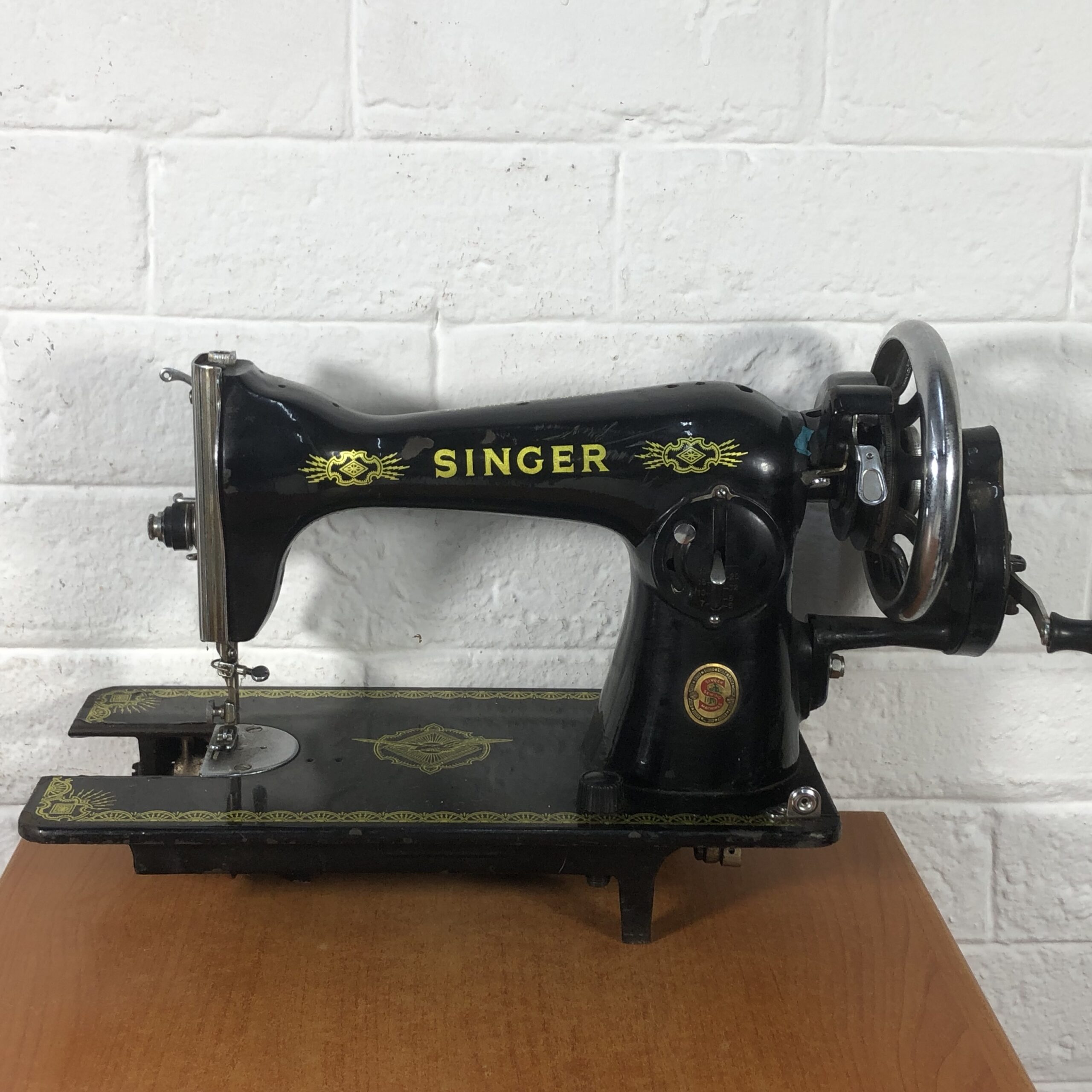 Vintage Singer Sewing Machine - Image 7