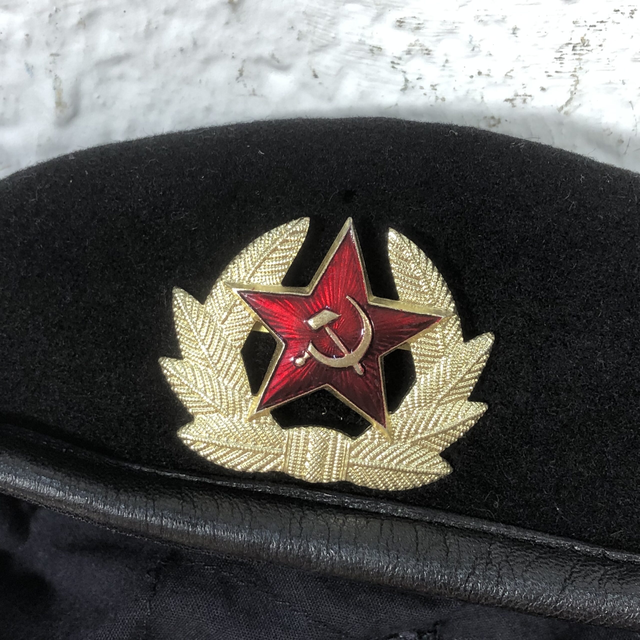 Vintage Military Beret with Soviet USSR Badge - Image 2