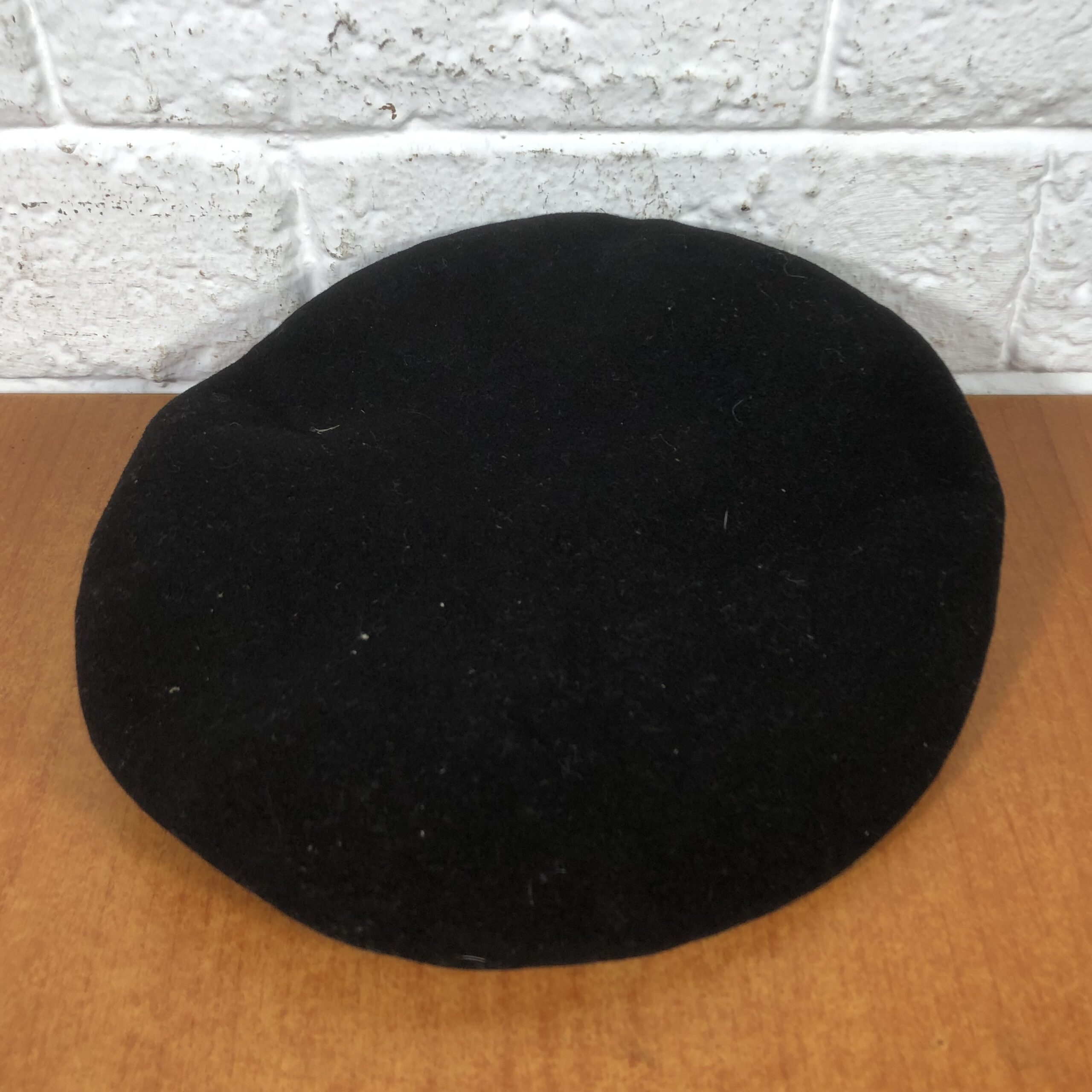 Vintage Military Beret with Soviet USSR Badge - Image 5