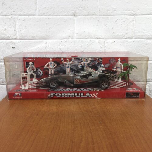 Formula 1 Racing Model Car & Figurines Set (1:18)