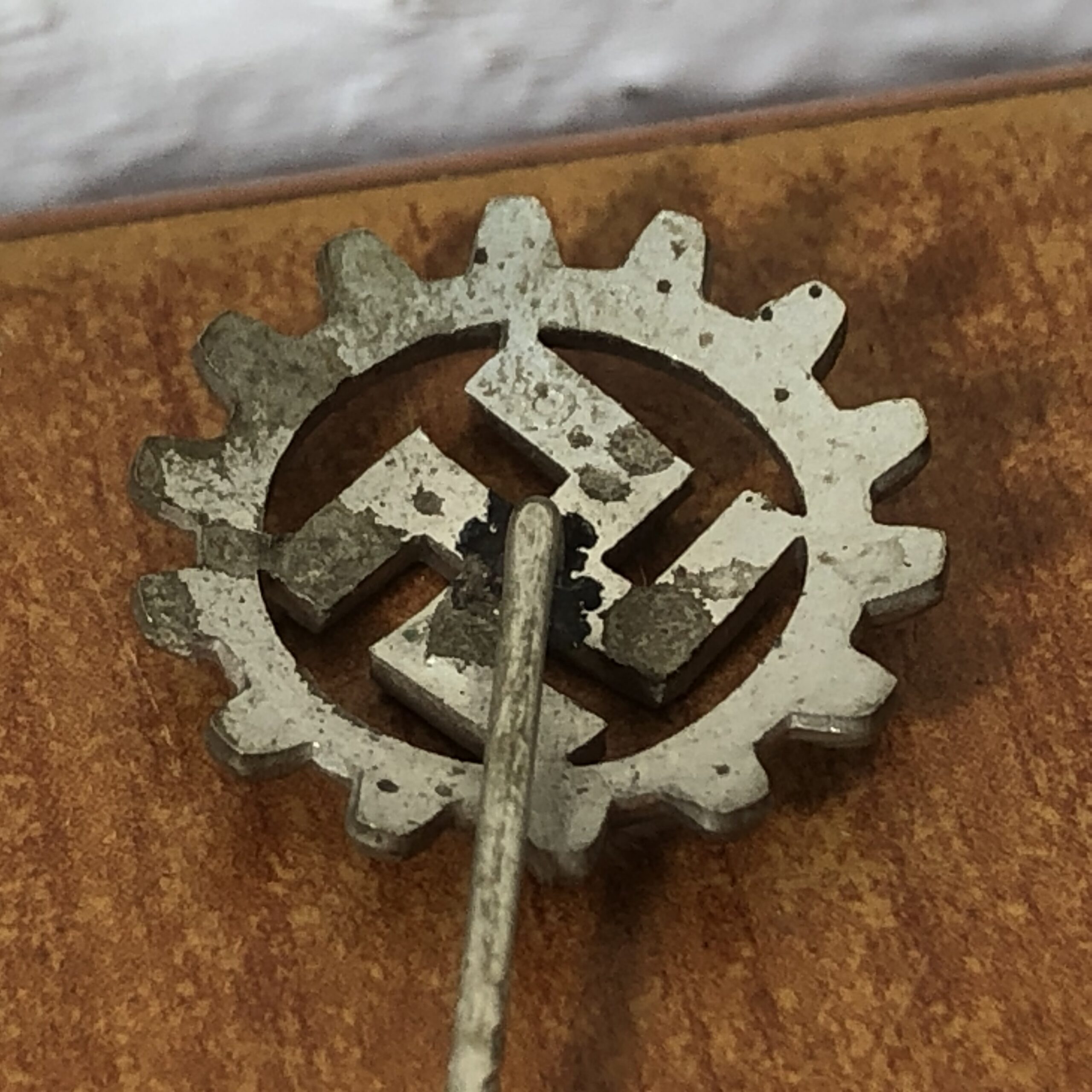 Vintage WW2 Era 1930s German Labour Front Member Badge - Image 4