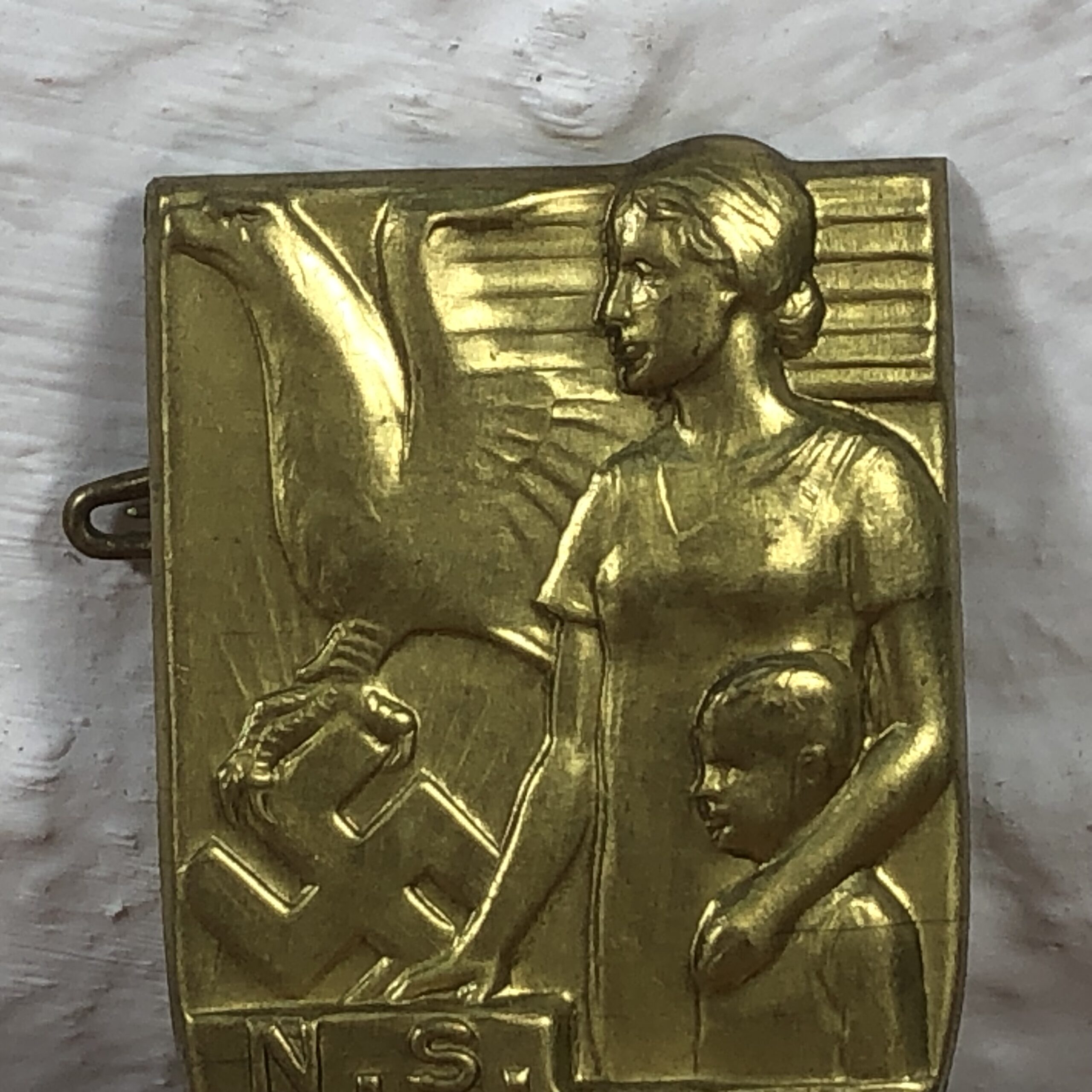 Vintage WW2 Era 1930s German Wohlfahrtsspende Donation Badge - Image 2