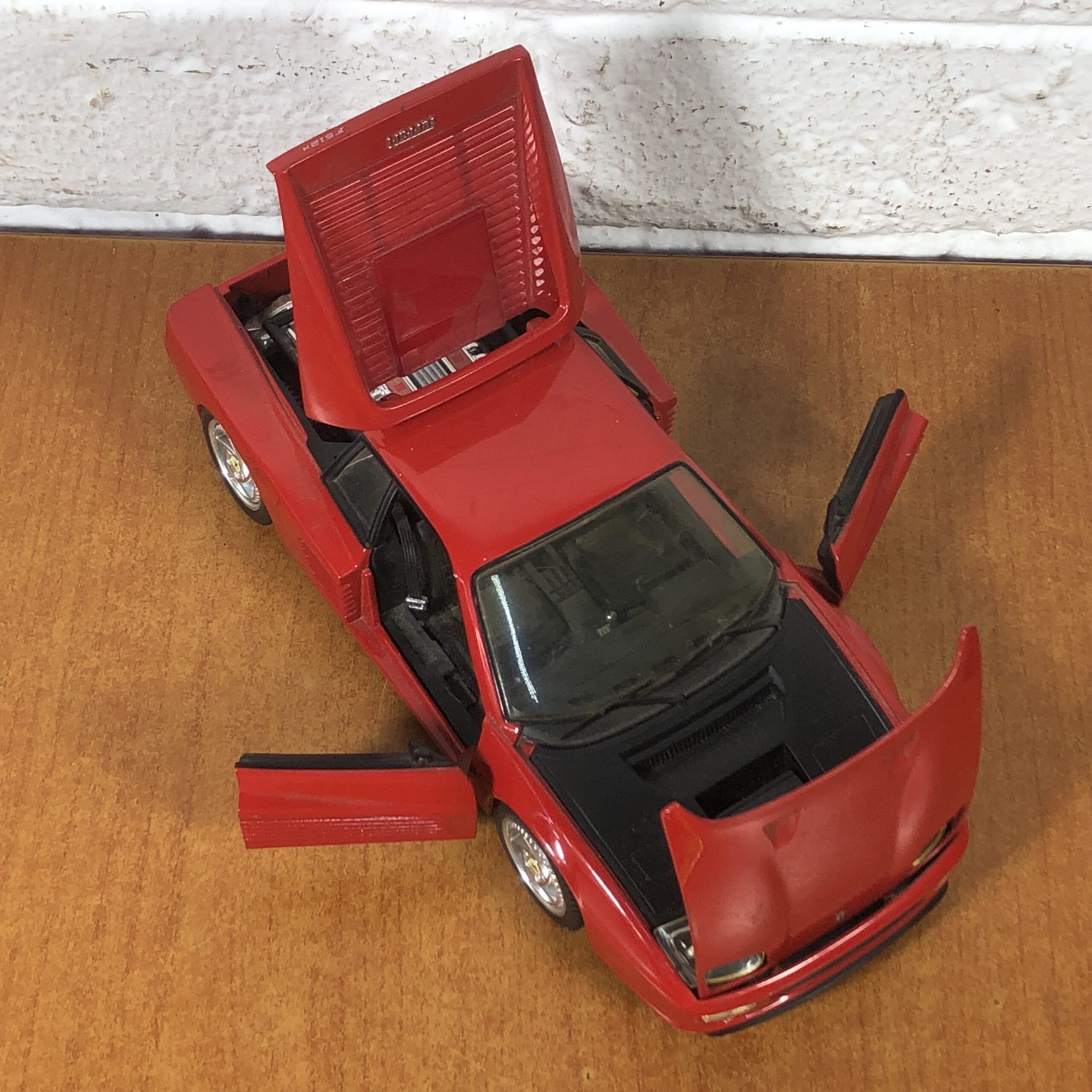 Hotwheels Ferrari Model (1:18) - Image 2