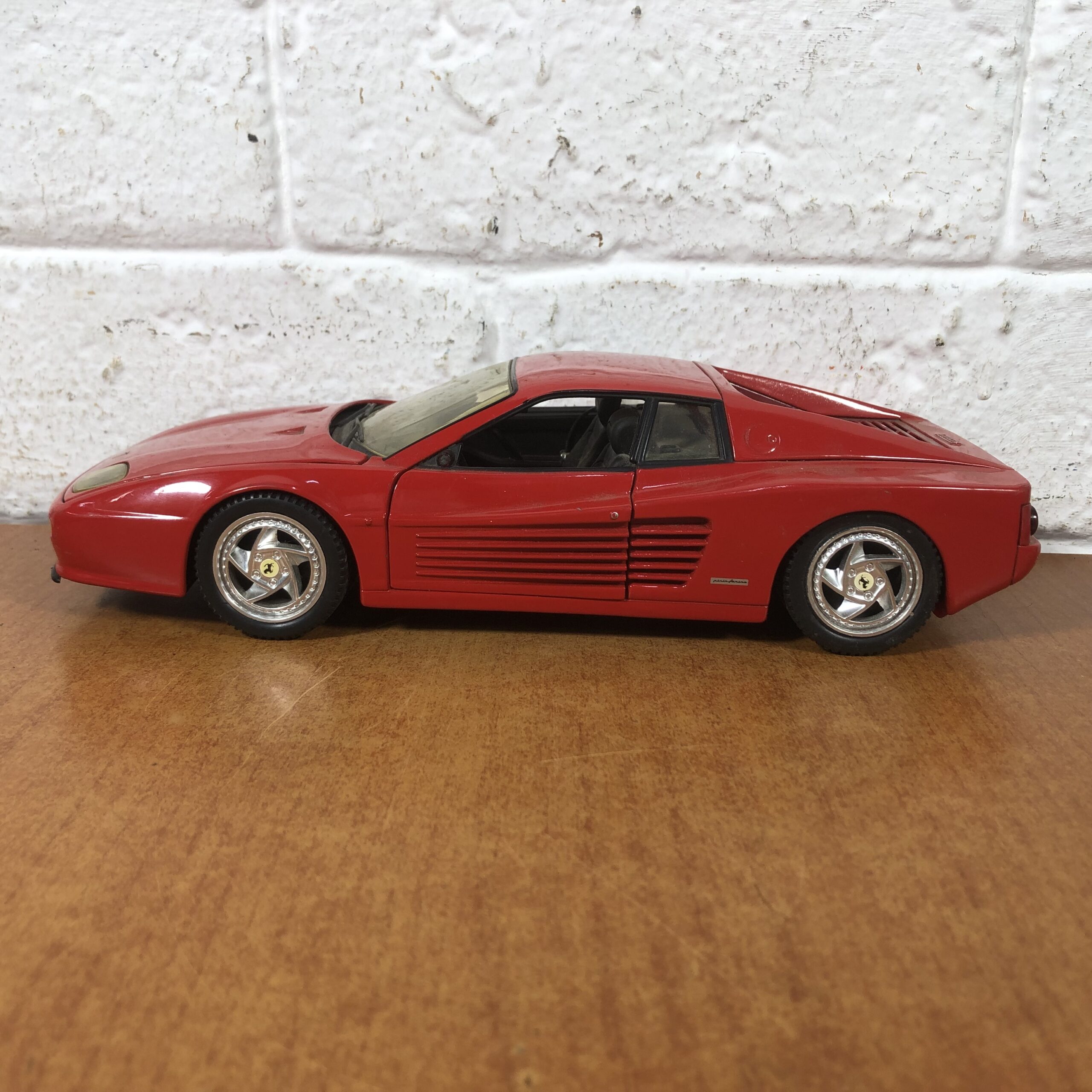 Hotwheels Ferrari Model (1:18) - Image 4