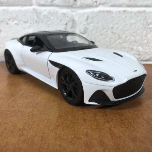 Aston Martin DBS Superleggera (1:24)