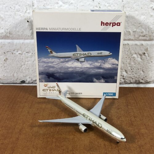 Ethihad Airways Boeing 777-300ER Model (1:500)