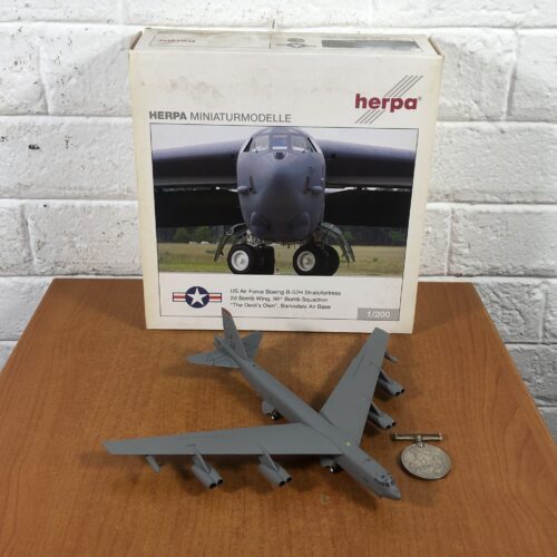 US Air Force Boeing B-52H Stratofortress Model (1:200)