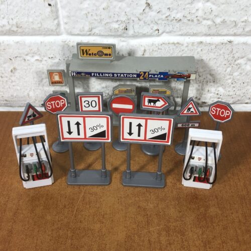 Miniature Road Signs & Fuel Station Models