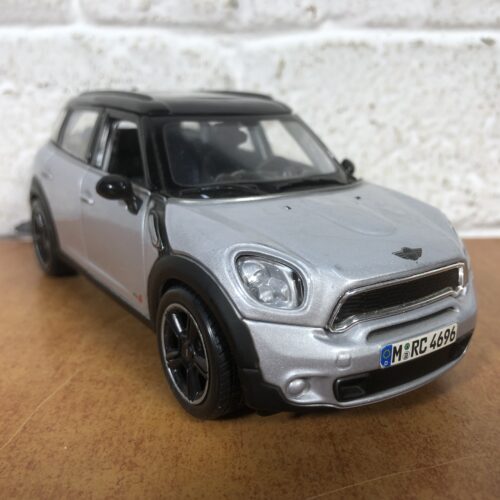 Mini Countryman (1:24)