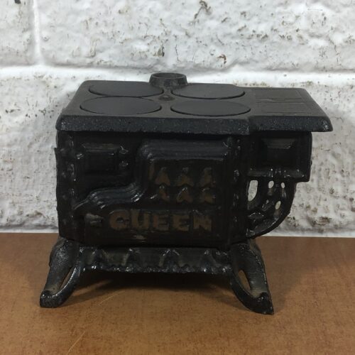 Miniature Vintage Cast Iron Coal Stove