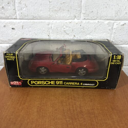 Porsche 911 Carrera 4 Cabriolet (1:18)