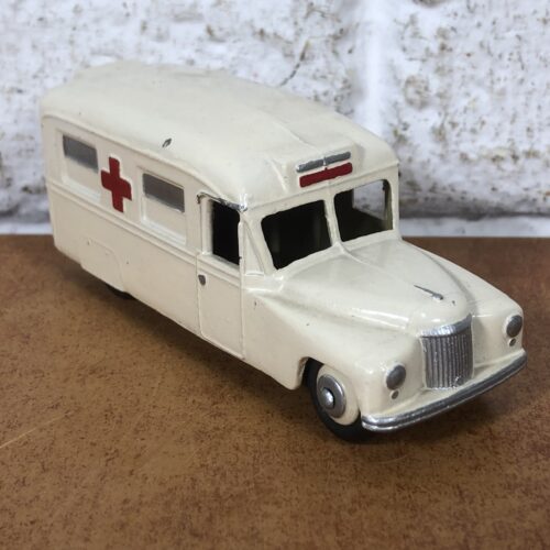 Dinky Toys ~ Daimler (Made in England)