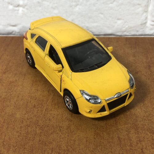Ford Focus ST (1:32)