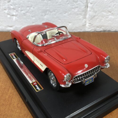 1957 Chevrolet Corvette (1:24)