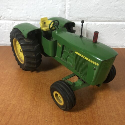 John Deere Tractor Model (Made by ERTL Co.) ~ Made in USA