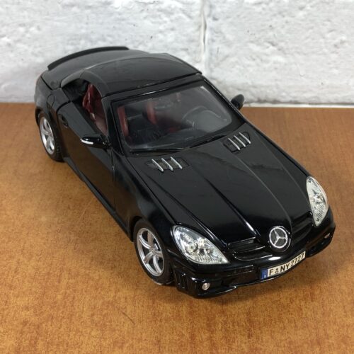2005 Mercedes-Benz SLK55 AMG (1:18)