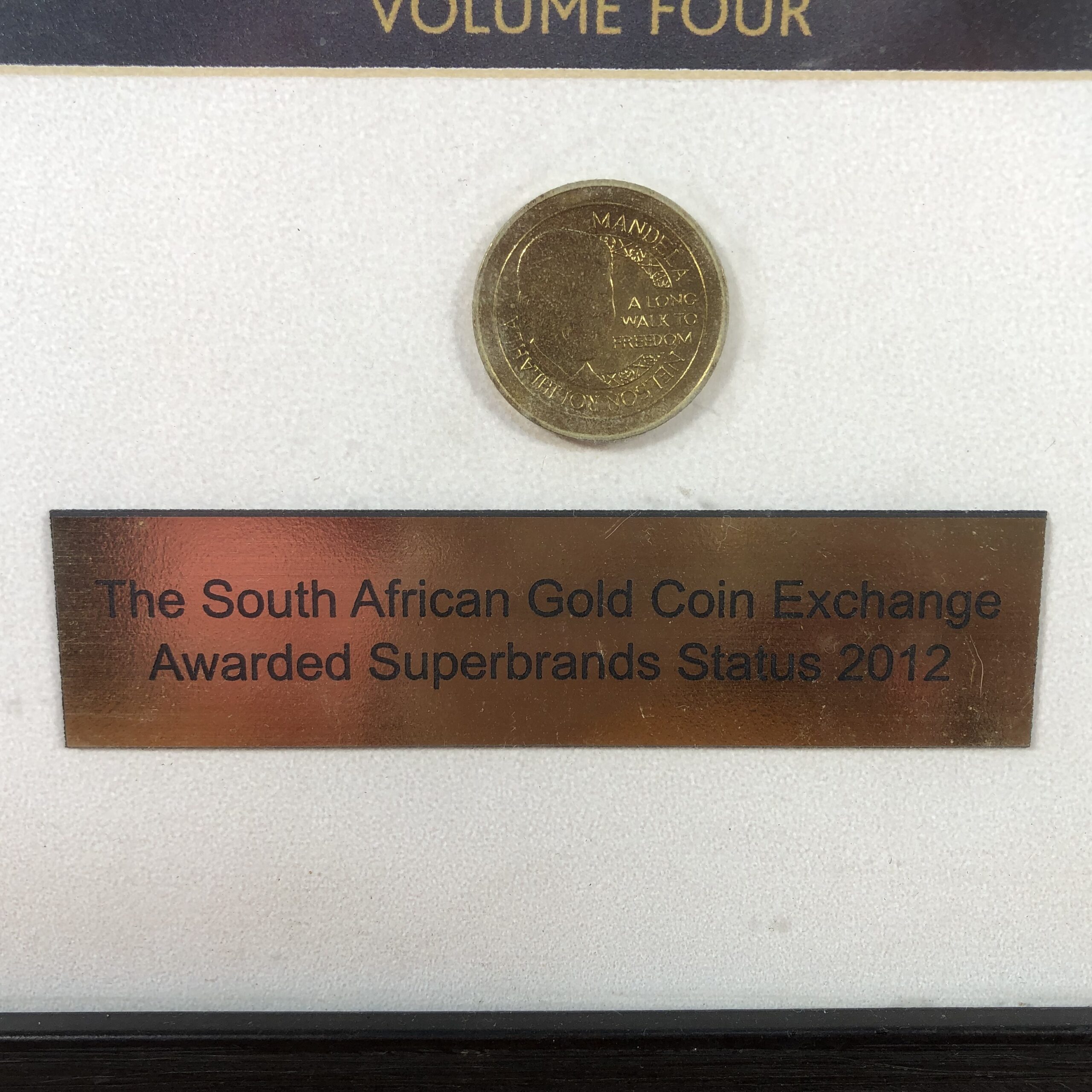 Framed Commemorative Medallion "The South African Gold Coin Exchange Awarded Superbrands Status 2012" - Image 3