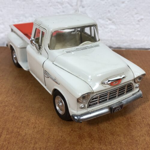 1955 Chevrolet Pick Up (1:24)