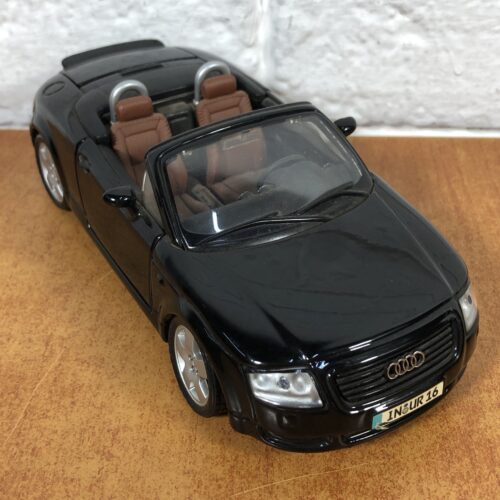 Audi TT Roadster (1:24)