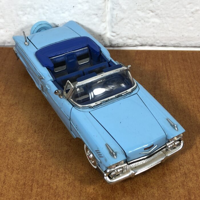 1958 Chevrolet Impala (1:24)
