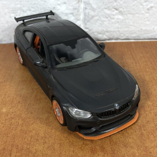 BMW M4 GTS (1:24)