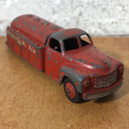 Dinky Toys ~ Studebaker Petrol Tanker (Made in England)