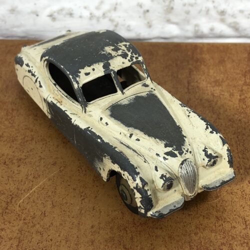 Dinky Toys ~ Jaguar (Made in England)