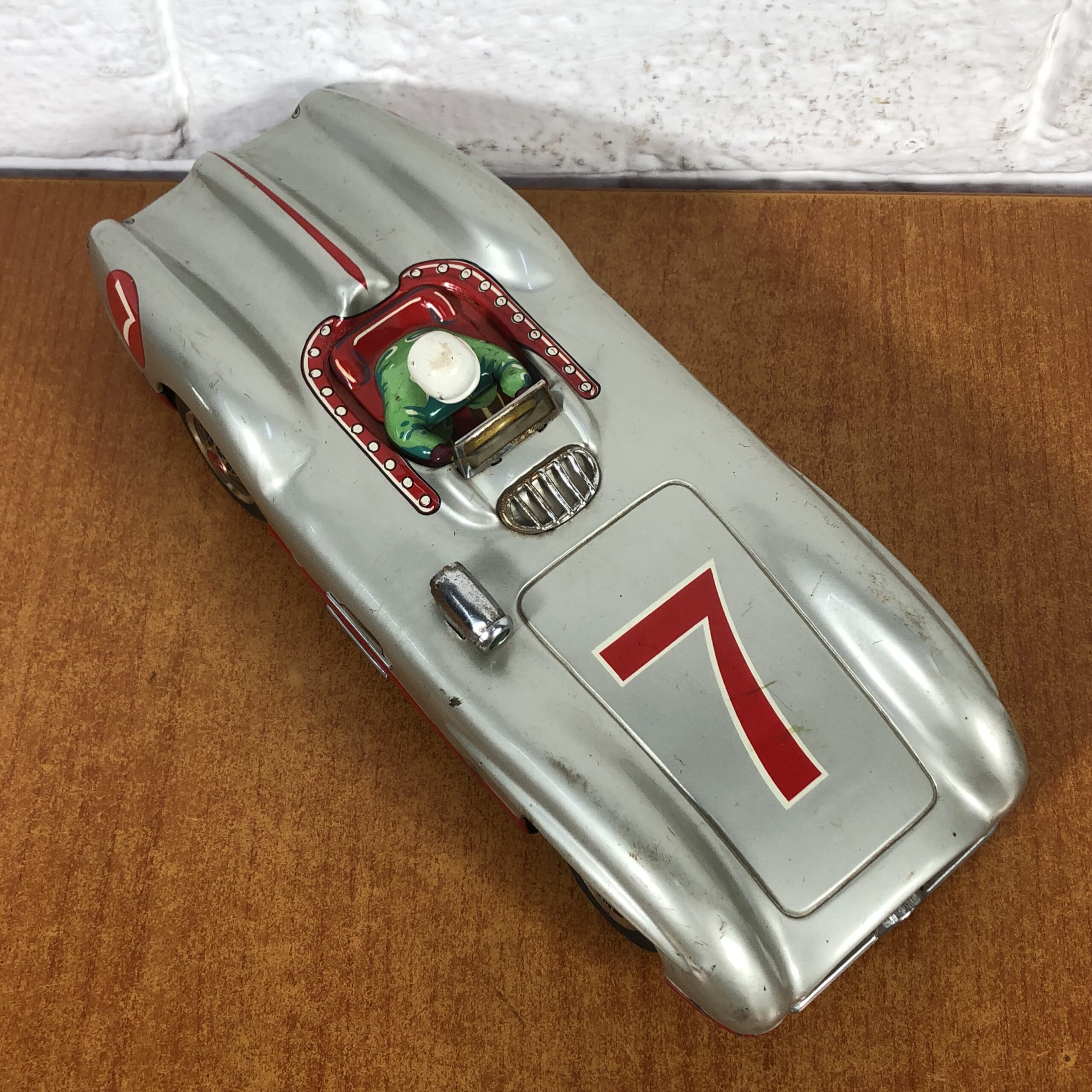 Vintage Mercedes-Benz "Silver Arrow" Battery-Operated Tin Toy (Made in Japan) - Image 2