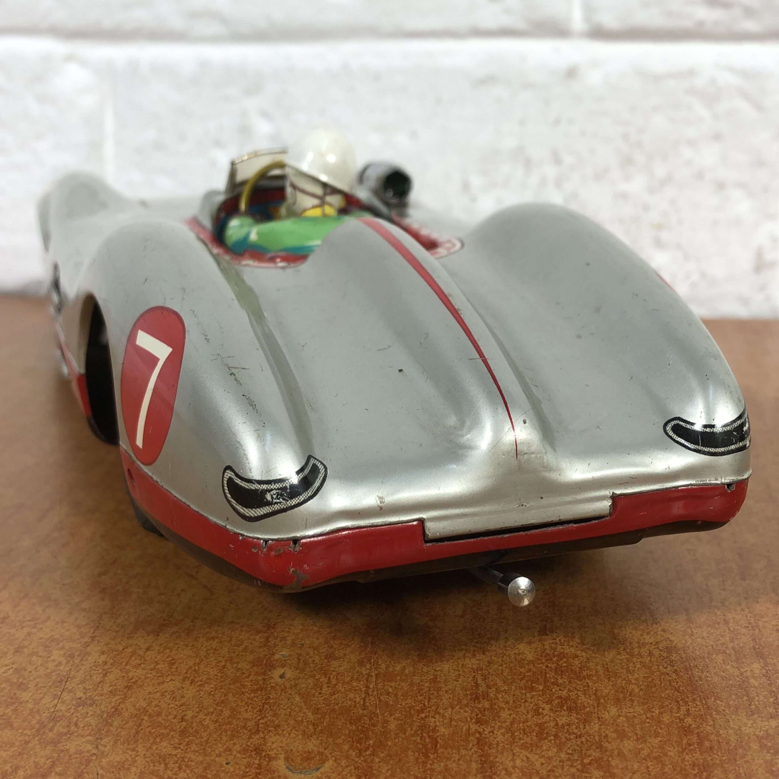 Vintage Mercedes-Benz "Silver Arrow" Battery-Operated Tin Toy (Made in Japan) - Image 8