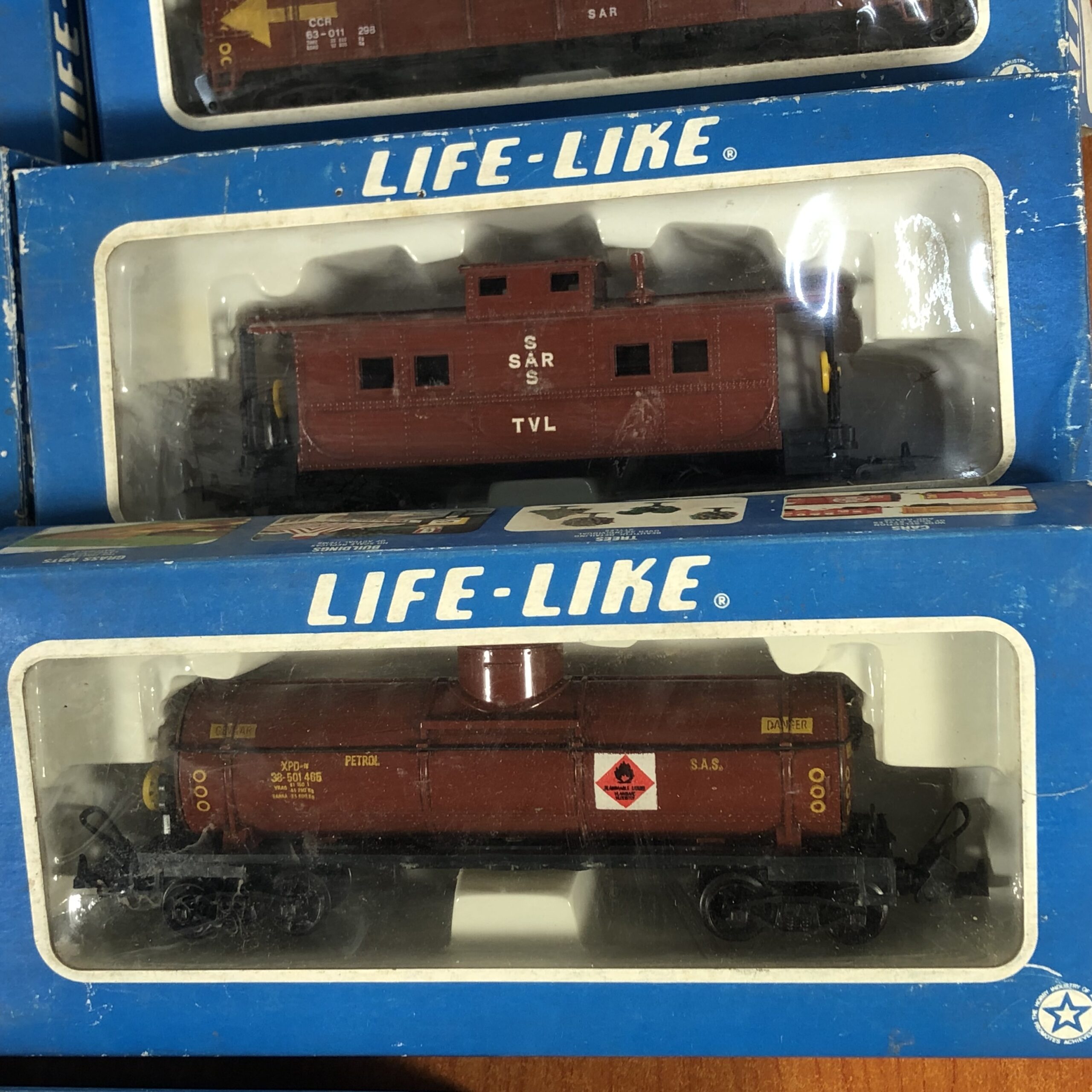 Collection of Vintage Life-Like Model Trains (Made in Hong Kong) - Image 6