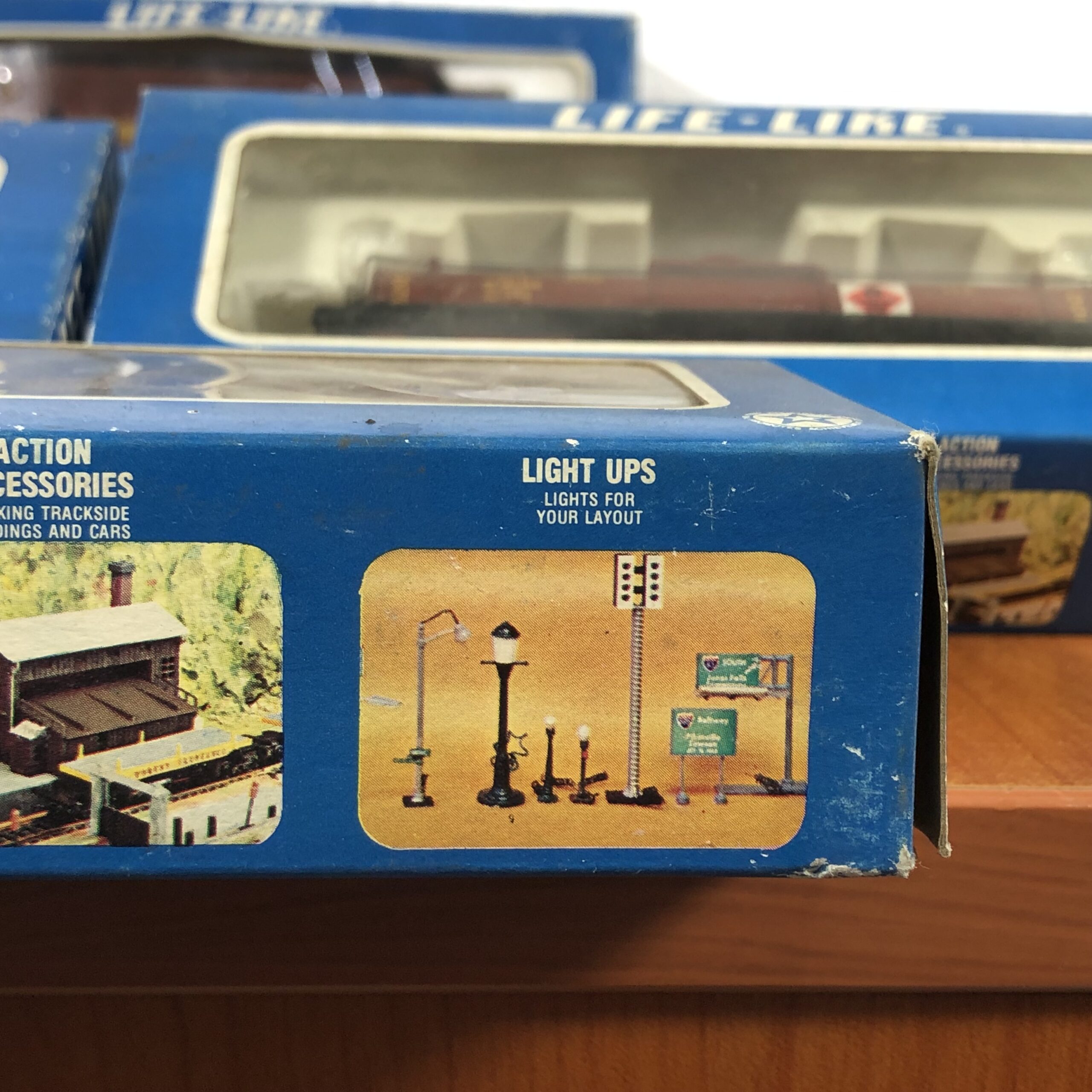 Collection of Vintage Life-Like Model Trains (Made in Hong Kong) - Image 11