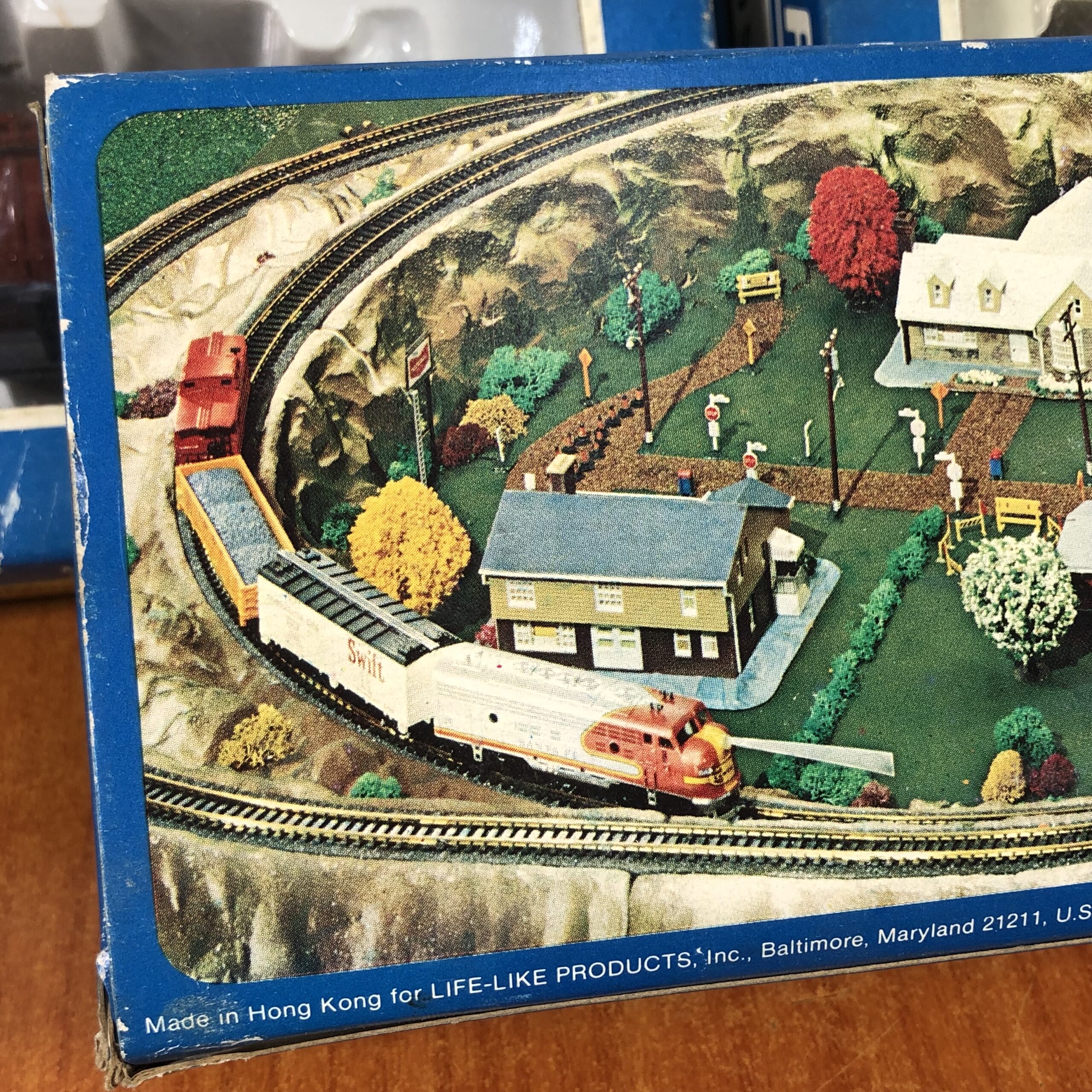 Collection of Vintage Life-Like Model Trains (Made in Hong Kong) - Image 8