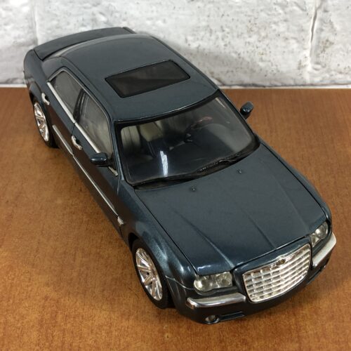 2005 Chrysler 300C HEMI (1:18)