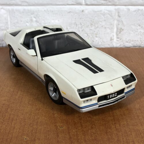 1982 Camaro (1:18)